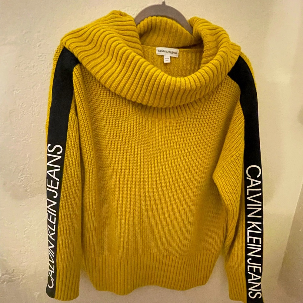 Mustard Sweater XL